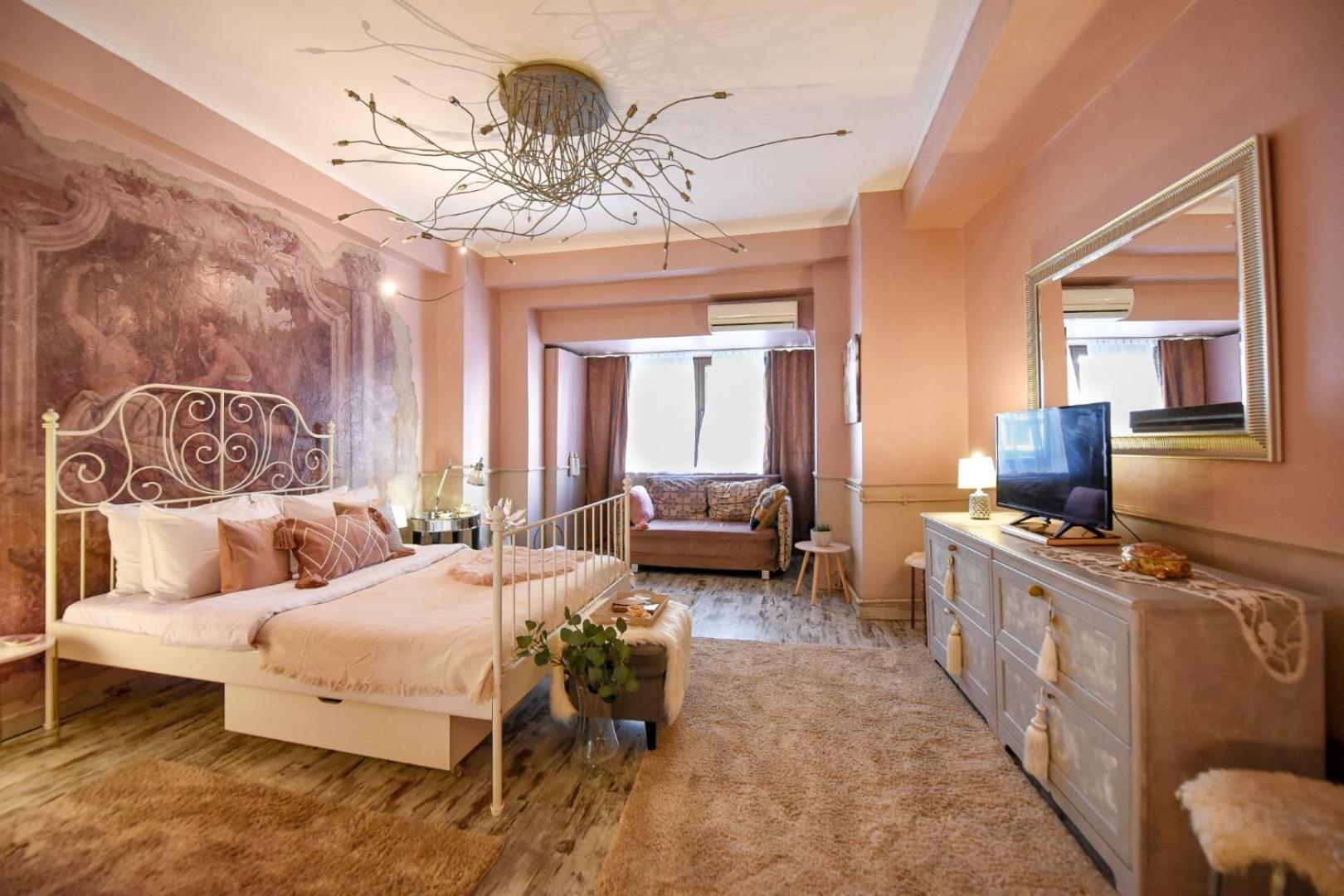 Magic Studio - A Central Fairytale Experience Bukarest Exteriör bild