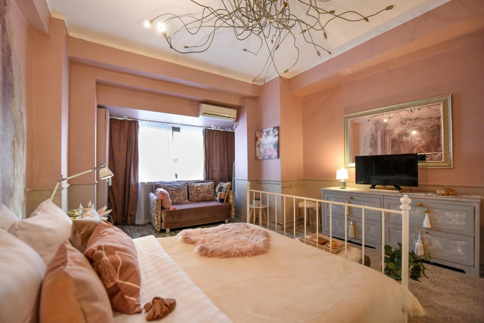 Magic Studio - A Central Fairytale Experience Bukarest Exteriör bild