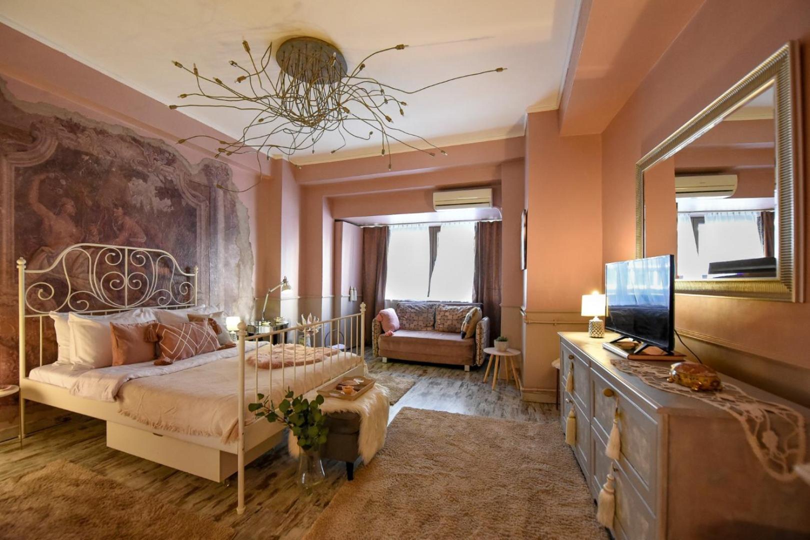 Magic Studio - A Central Fairytale Experience Bukarest Exteriör bild