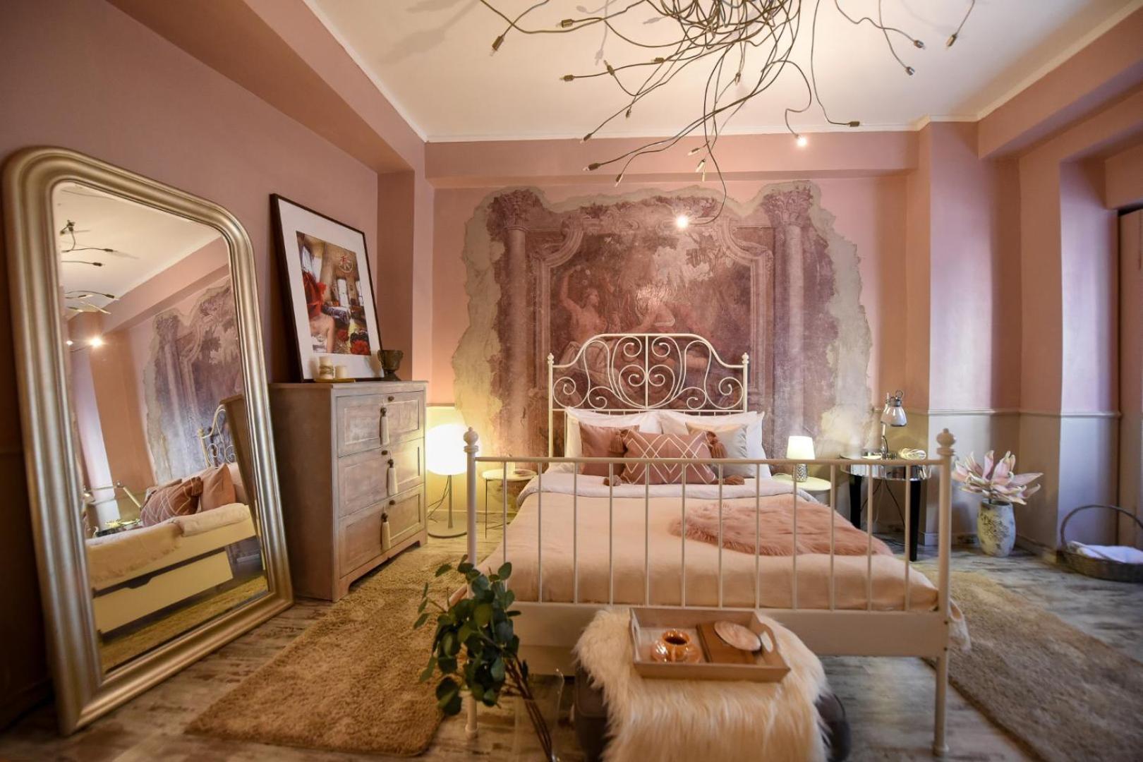 Magic Studio - A Central Fairytale Experience Bukarest Exteriör bild